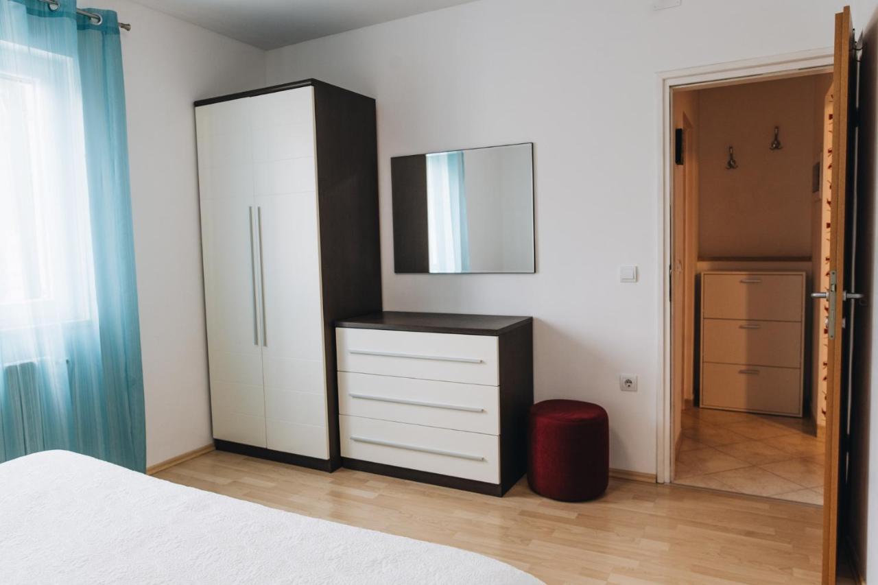 In The Heart Of - 50m To The Apartment