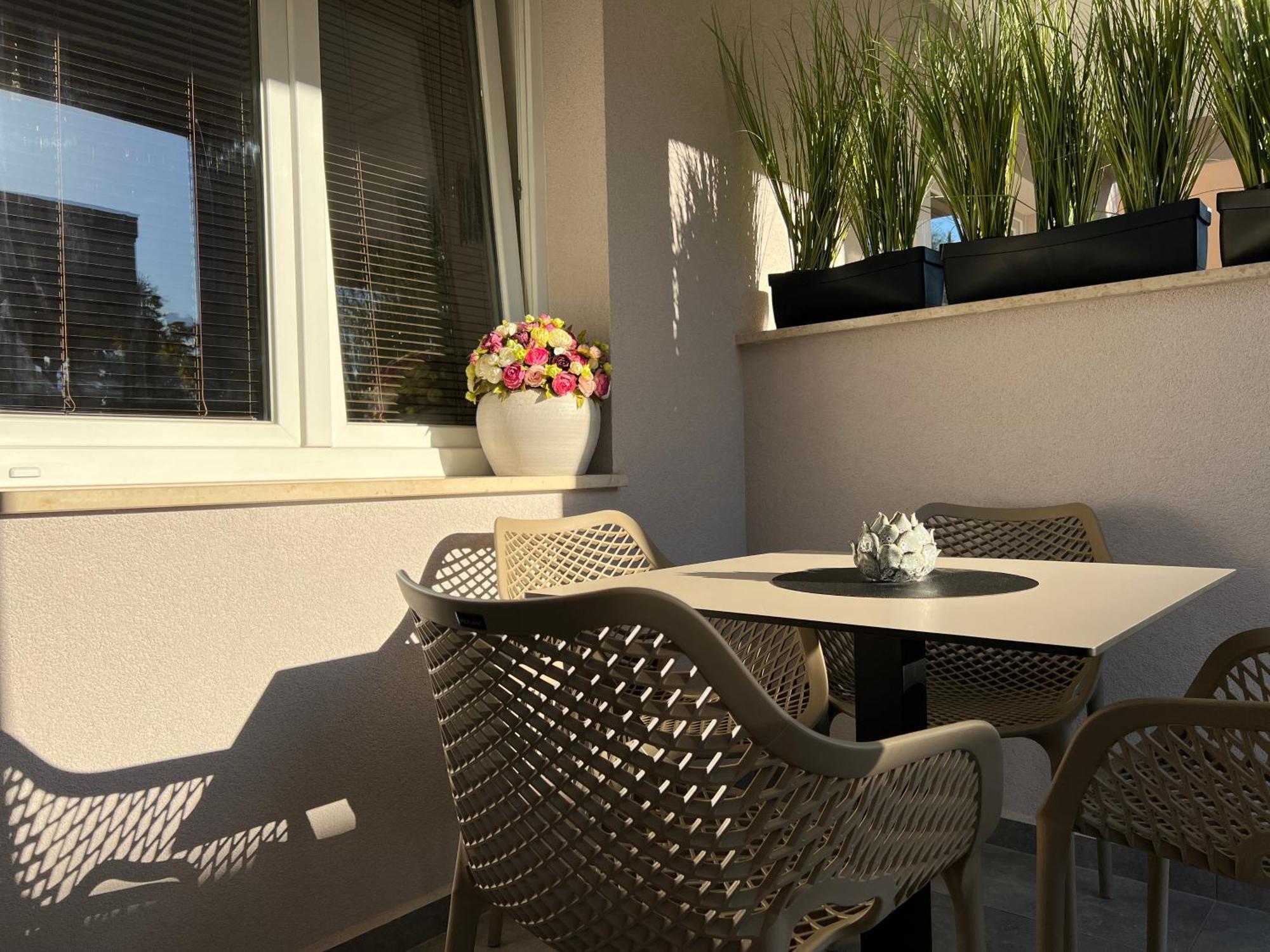 Apartment In The Heart Of - 50m To The