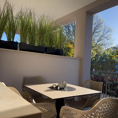 Stay In The Heart Of Porec - 50M To The Beach Exterior foto