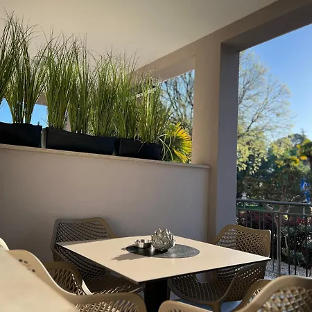 Stay In The Heart Of Porec - 50M To The Beach Exterior foto