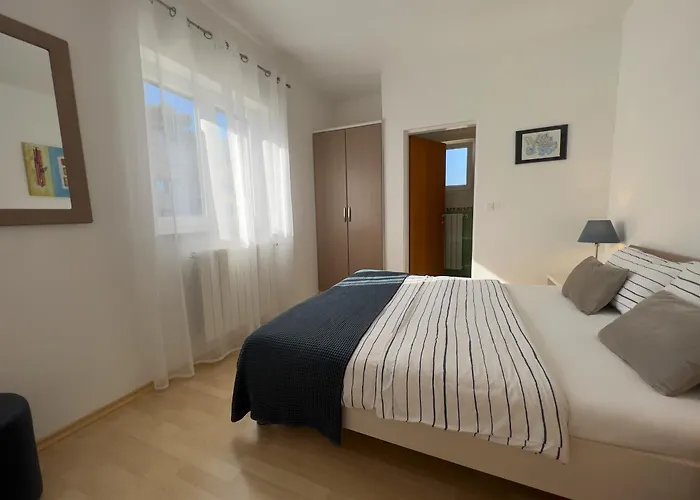 Stay In The Heart Of Porec - 50M To The Beach